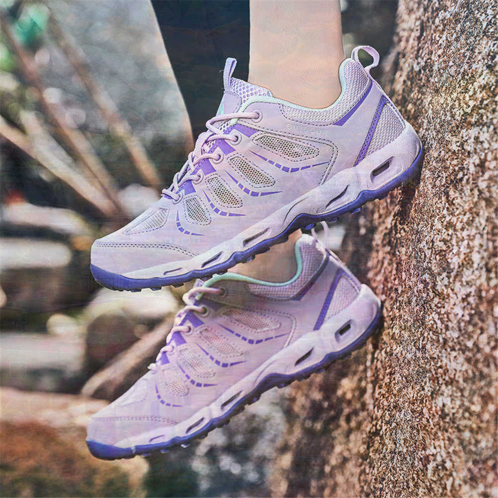 Sumer Round Tip Silver Sneaker - Tech Accessories Luxury 评论和价格